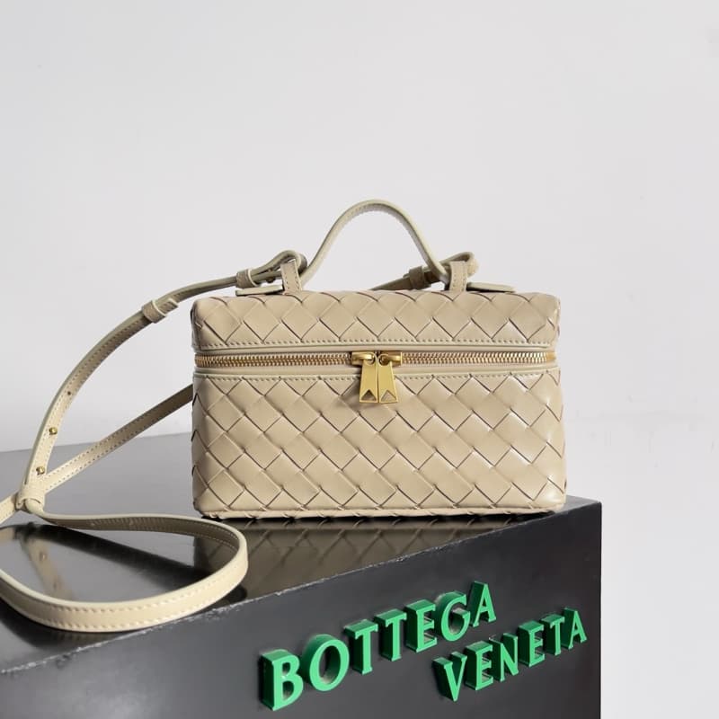 BOTTEGA VENETA Bags | BV bags | Woven Zip Crossbody Bag | 22×12.5×5 cm | 789109 | 07007