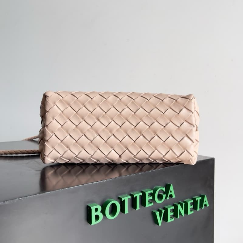 BOTTEGA VENETA Bags | BV | Andiamo woven handbag | 25×22×10.5cm | 743568 | 07011