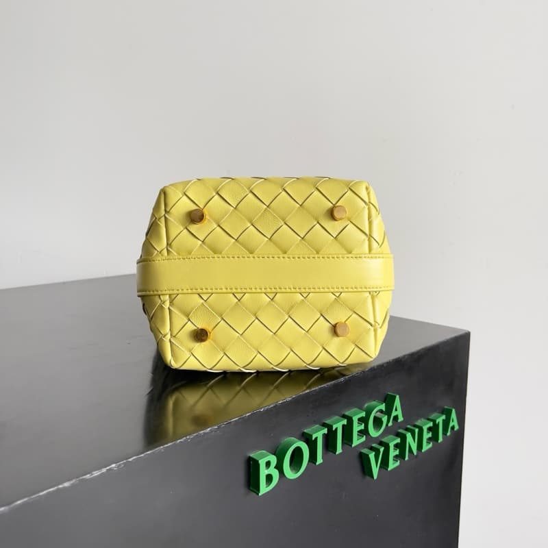 BOTTEGA VENETA Bags | BV | Bento Bag | Intrecciato | 17×13.5×5cm | 776781 | 07013