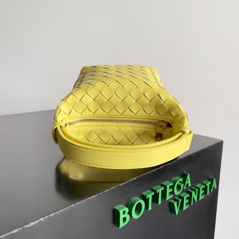 BOTTEGA VENETA Bags | BV | Bento Bag | Intrecciato | 17×13.5×5cm | 776781 | 07013