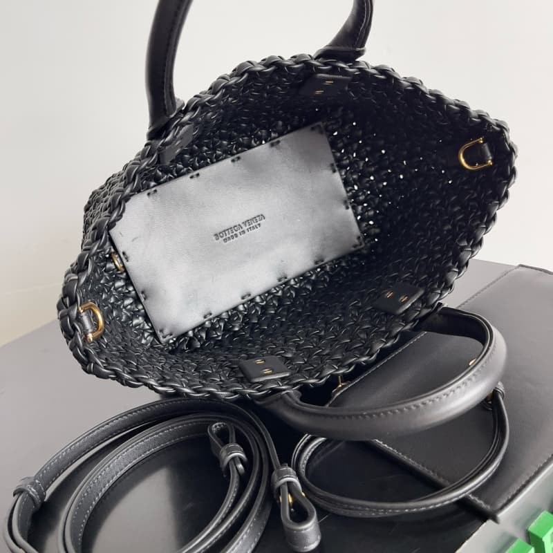 BOTTEGA VENETA Bags | BV | Mini Cabat woven basket bag | 22×15.5×6.5cm | 762830 | 07026