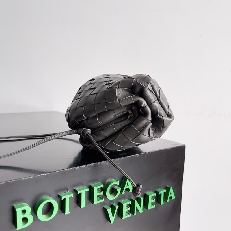 BOTTEGA VENETA Bags | BV | The Pouch Bag | 22×12×7cm | Graphite Gray | 07029