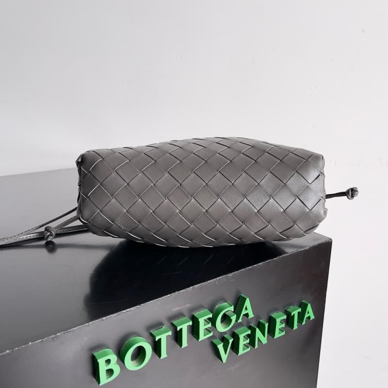 BOTTEGA VENETA Bags | BV | The Pouch Bag | 22×12×7cm | Graphite Gray | 07029