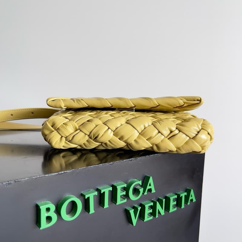 BOTTEGA VENETA Bags | BV | RUMPLE MESSENGER crossbody bag | 21×14×5cm | 787113 | 07041