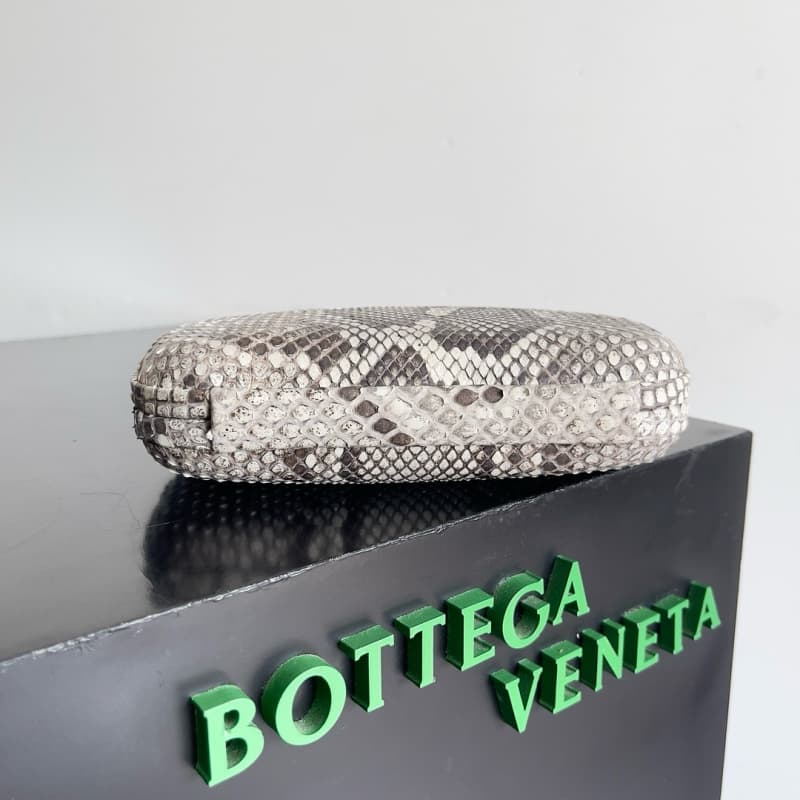 BOTTEGA VENETA Bags | BV | Fashion Evening Clutch | 20.5×6×12.5cm |  754614 (717622) | 07044