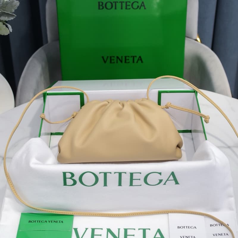 BOTTEGA VENETA Bags | BV | Cloud Bag | 23×13×8cm | POUCH Collection | 07057