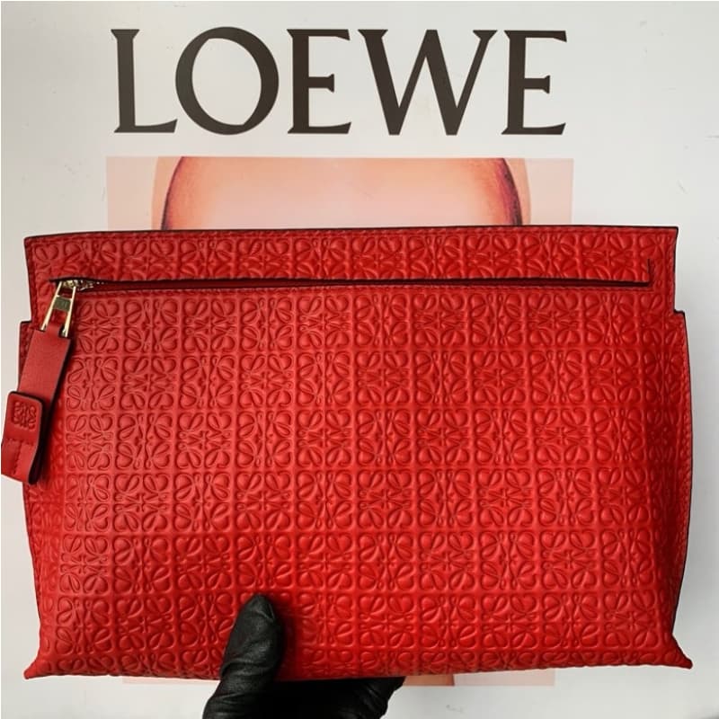 Loewe bags | Loewe T Pouch Clutch | 29.5×20cm | 3040 | 09011