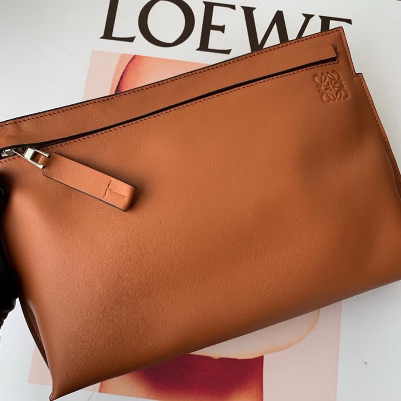 Loewe bags | Loewe T Pouch Clutch | 29.5×20cm | 3040 | 09012