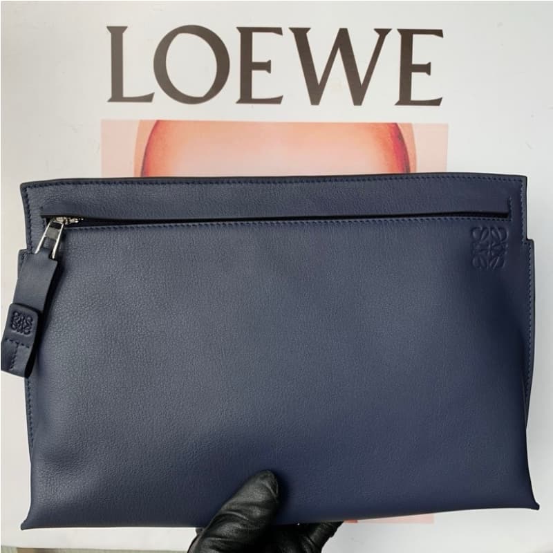 Loewe bags | Loewe T Pouch Clutch | 29.5×20cm | 3040 | 09012