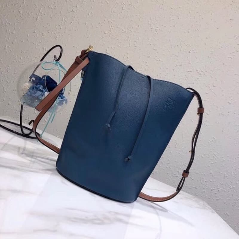 Loewe bags | Gate Bucket Bag | Anagram | 28×19×14cm | 10188 | 09026