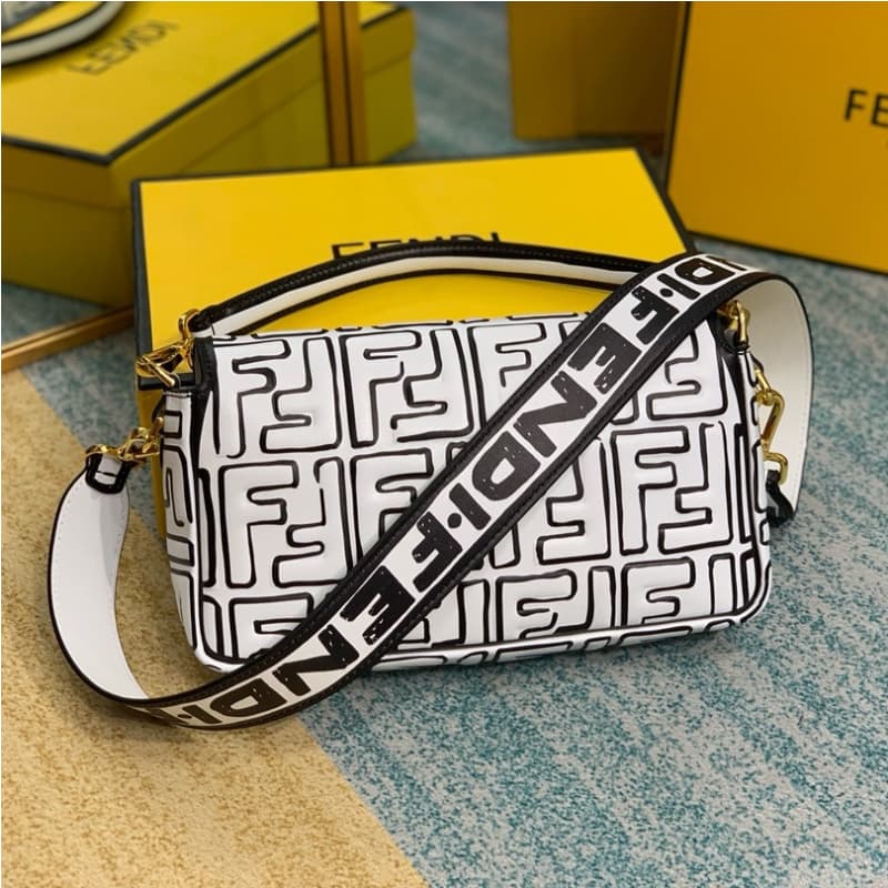 FENDI  bags | Fendi Baguette Bag | 26×5×15cm | 8BS600 | 10003