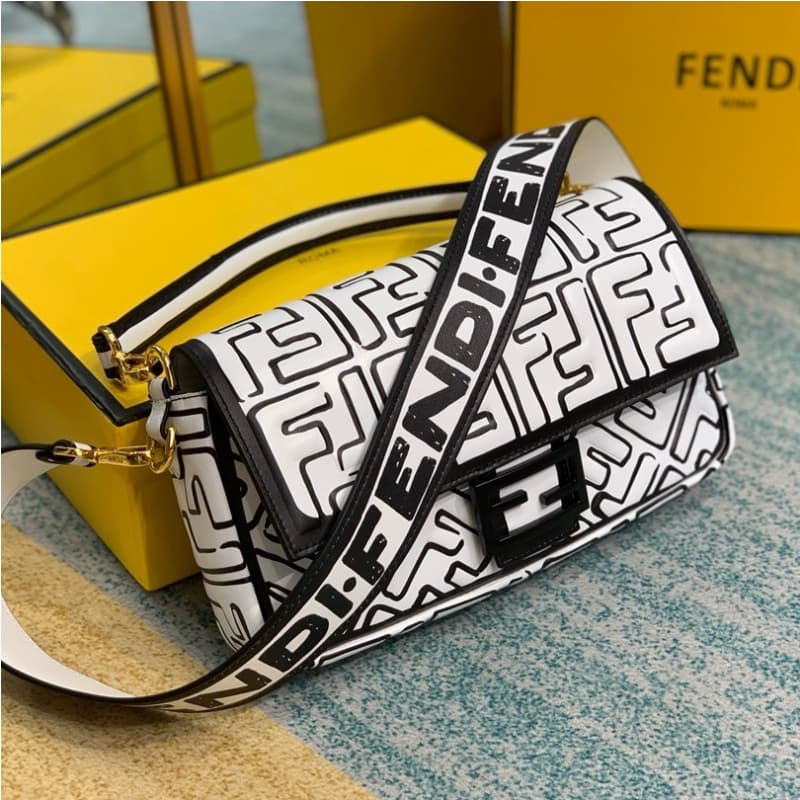 FENDI  bags | Fendi Baguette Bag | 26×5×15cm | 8BS600 | 10003