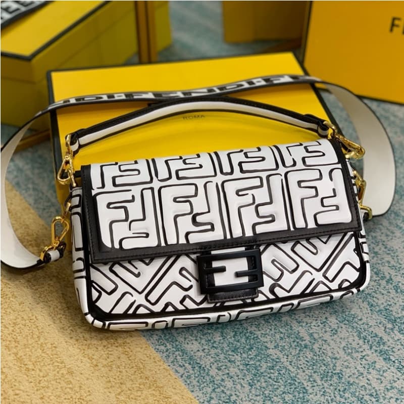 FENDI  bags | Fendi Baguette Bag | 26×5×15cm | 8BS600 | 10003