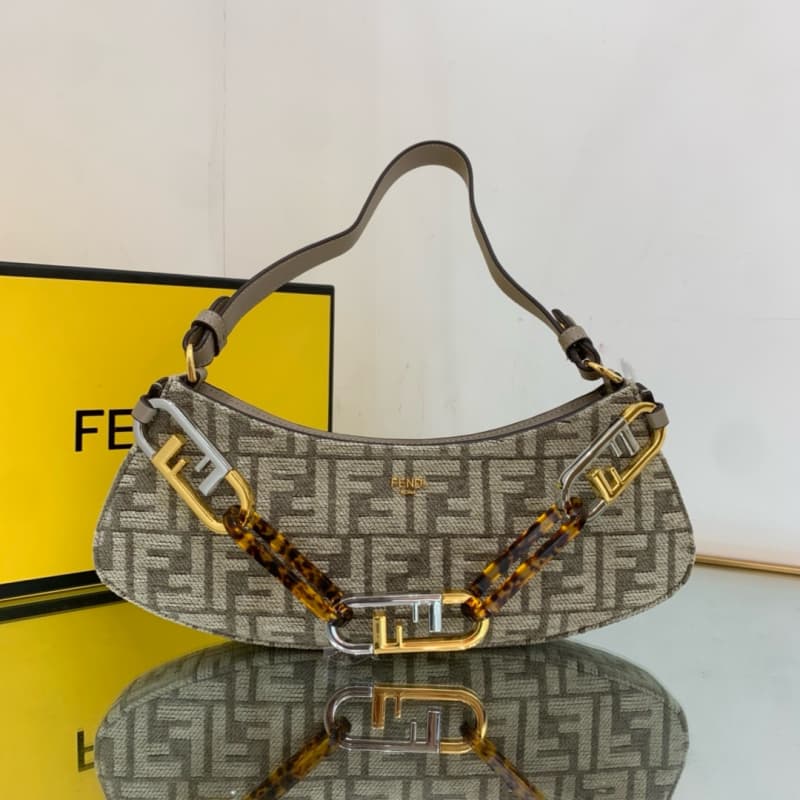 FENDI  bags | Fendi Underarm Bag | Fendi o'lock swing | 32×11×5cm | 2019 | 10008