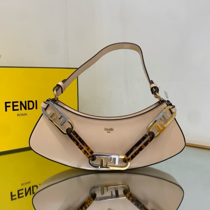 FENDI  bags | Fendi Underarm Bag | Fendi o'lock swing | 32×11×5cm | 2018 | 10009