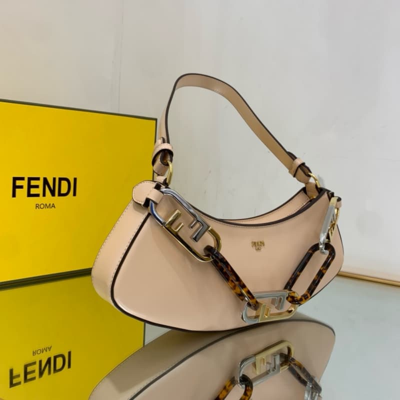 FENDI  bags | Fendi Underarm Bag | Fendi o'lock swing | 32×11×5cm | 2018 | 10009