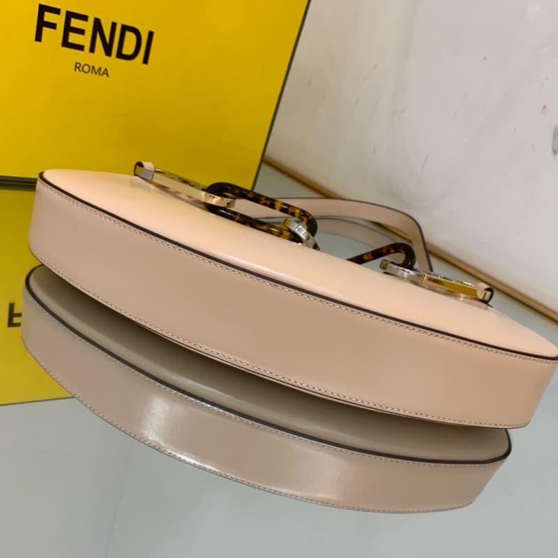 FENDI  bags | Fendi Underarm Bag | Fendi o'lock swing | 32×11×5cm | 2018 | 10009