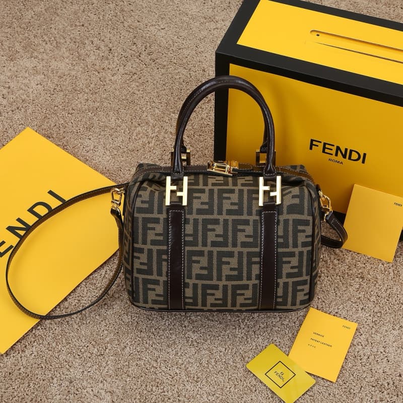 FENDI bags | Fendi's versatile tote lunch box bag | 25×15×15cm | 19129 | 10025