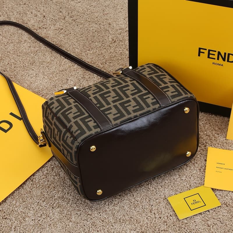 FENDI bags | Fendi's versatile tote lunch box bag | 25×15×15cm | 19129 | 10025