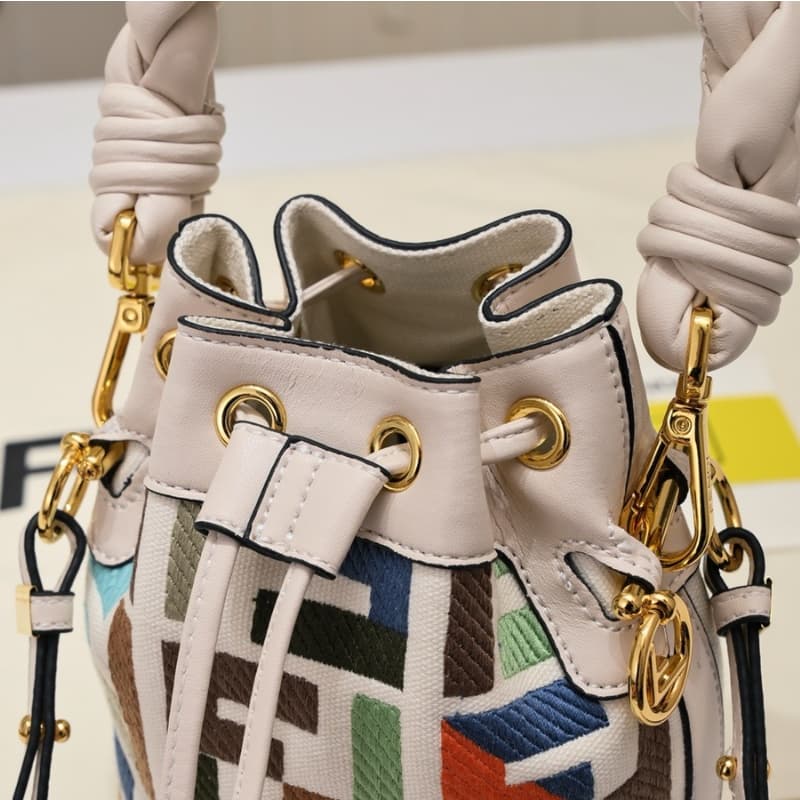 FENDI bags | FENDI's small bucket bag | 0189 | 10026