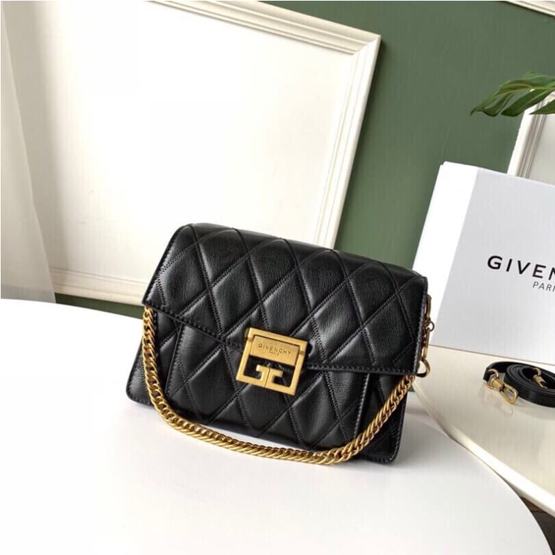 GIVENCHY bags | GV3 | Quilted | Shiny sheepskin | 21.2 × 14 × 7cm | 11007