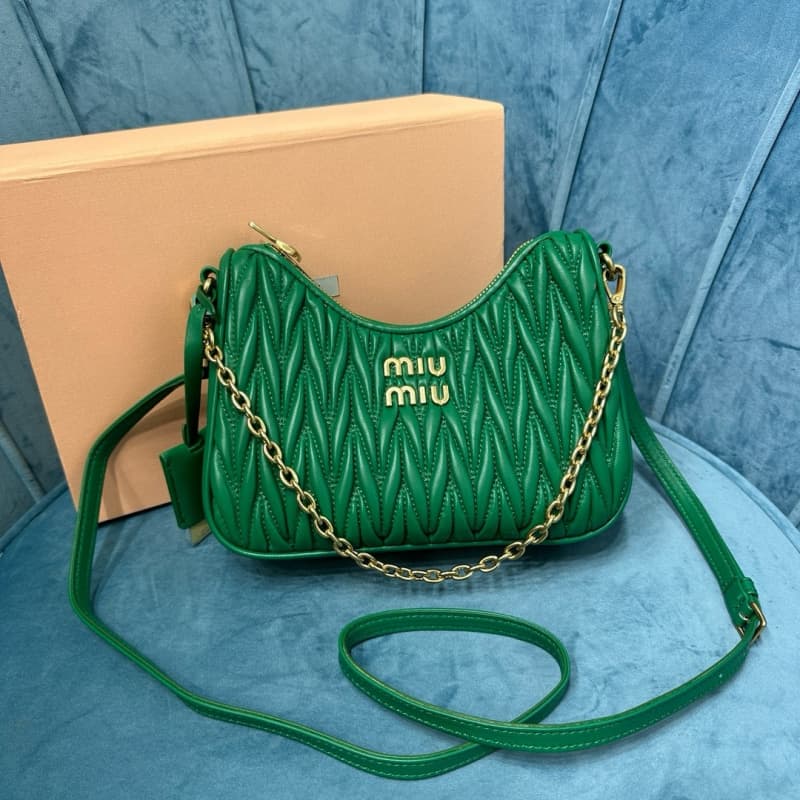 MiuMiu bags | MiuMiu Quilted Chain Bag | 17×20×5cm | 5BH211 | 13025