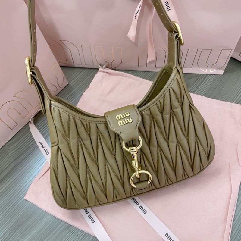 MiuMiu bags | MiuMiu Hobo Underarm Bag | 29×15×4cm | 5BC157 | 13048