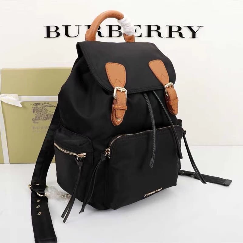 Burberry bags | The Rucksack Military Backpack | 26/35×38×16cm | 209381 | 15001