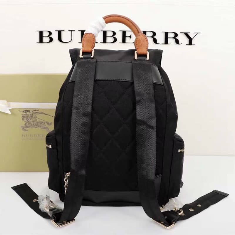 Burberry bags | The Rucksack Military Backpack | 26/35×38×16cm | 209381 | 15001