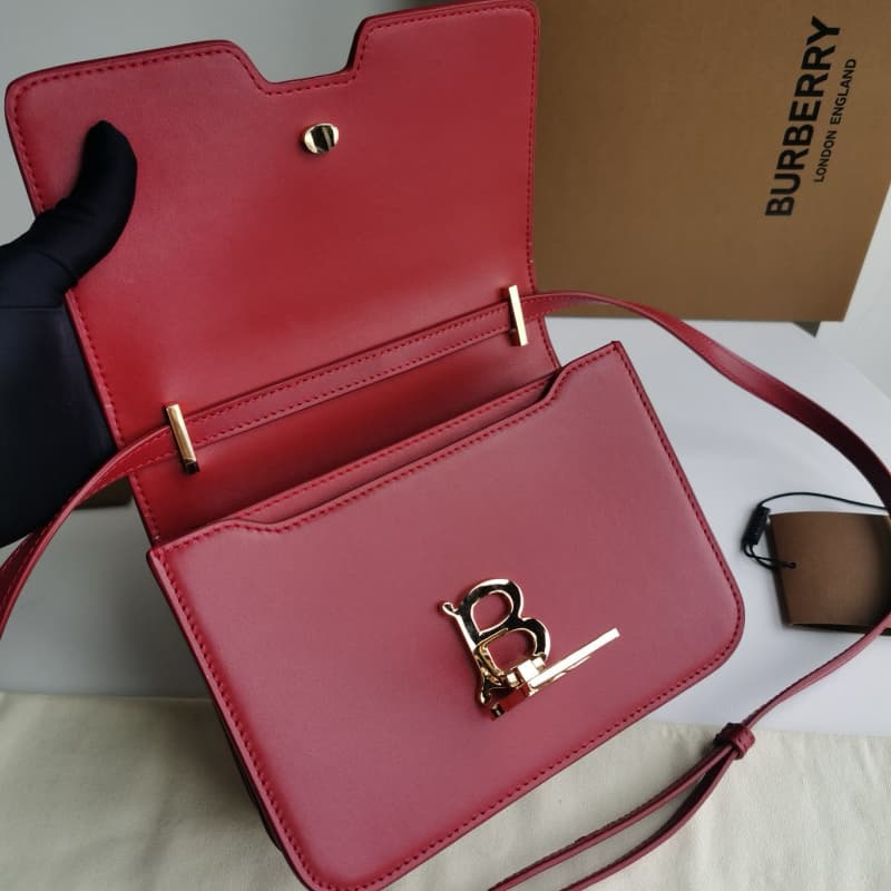 Burberry bags | TB Monogram Leather Clasp Bag  | shoulder bag | W21 x H16 x D6 cm | 3305 | 15004