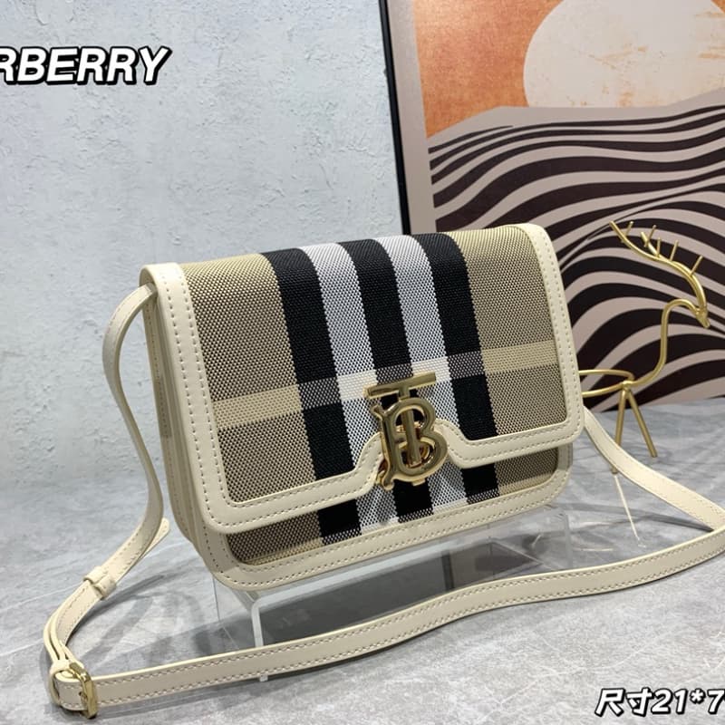 Burberry bags | TB Bag | 21×7×14 CM | 15007