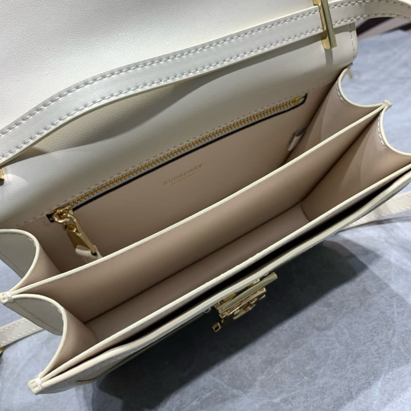 Burberry bags | TB Bag | 21×7×14 CM | 15007