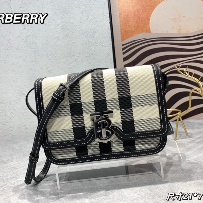 Burberry bags | TB Bag | 21×7×14 CM | 15007