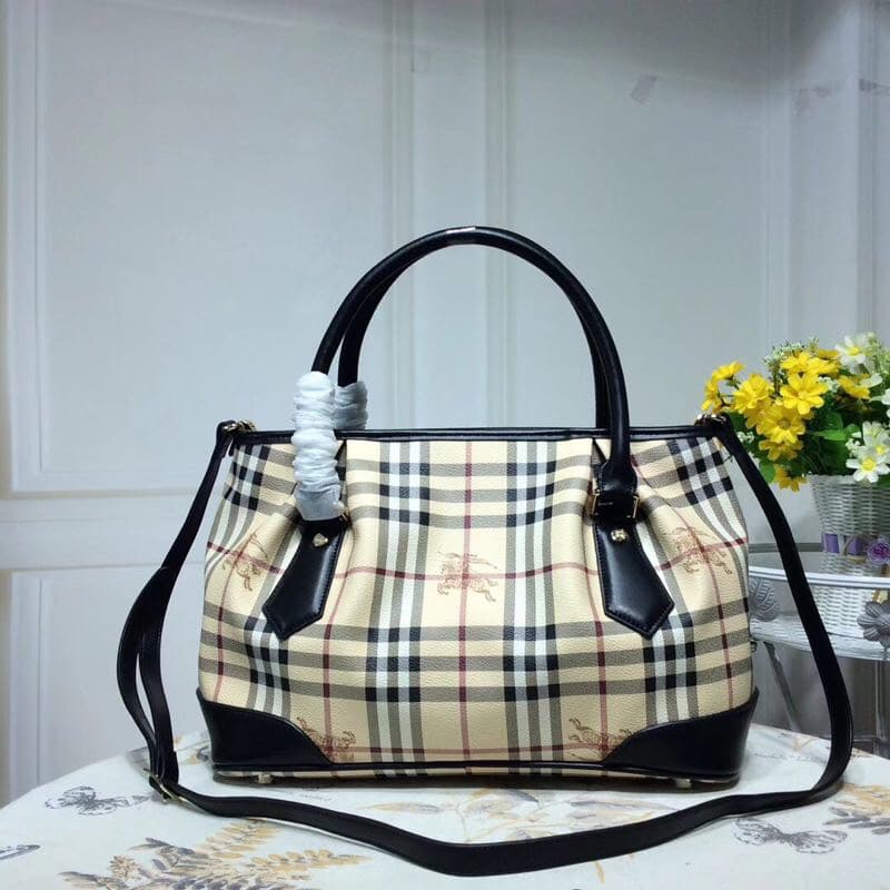 Burberry bags | The Saddle bag | 34×23×14 cm | 40831 | 15012