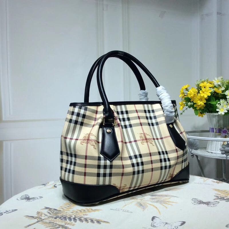 Burberry bags | The Saddle bag | 34×23×14 cm | 40831 | 15012