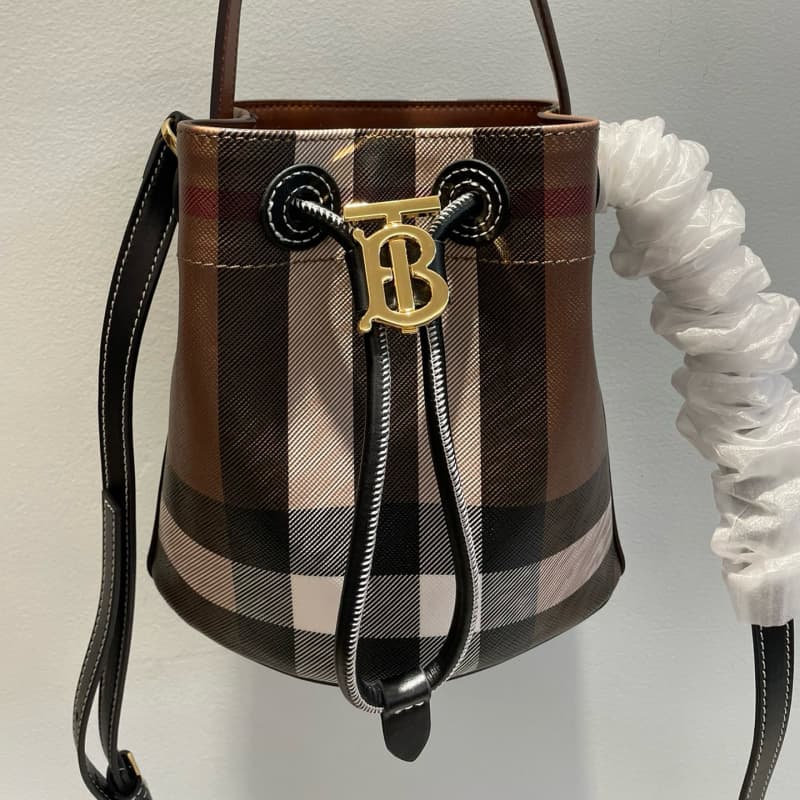 Burberry bags | Mini Drawstring Bucket Bag | 11×16.5×18.5 cm | 3306 | 15014