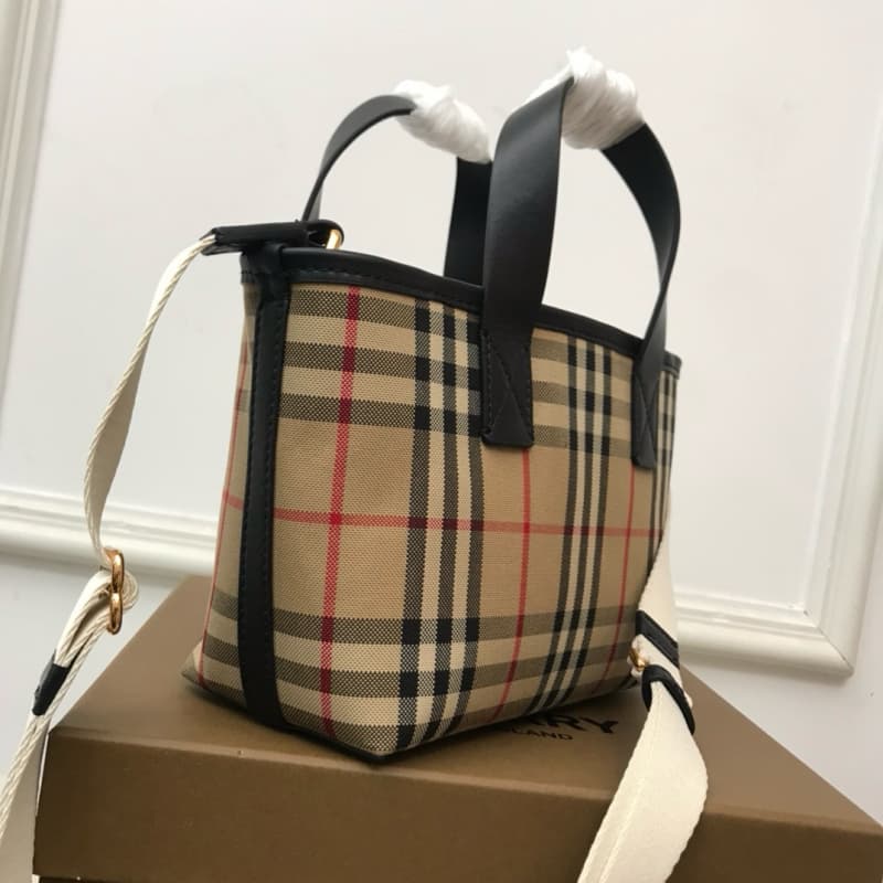 Burberry bags | 27×9.5×16.5 cm | 15018