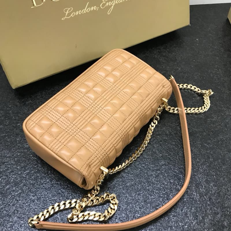 Burberry bags | Burberry Lola Bag | 23×13×6 cm | 15027